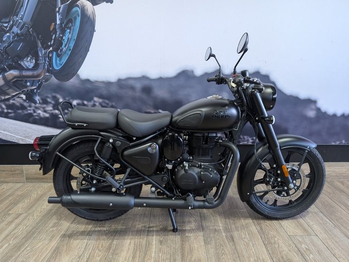 2025 ROYAL ENFIELD (SEE ALSO ENFIEL CLASSIC 350 DARK Black