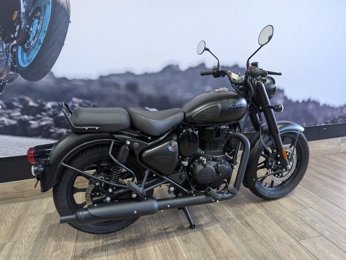 2025 ROYAL ENFIELD (SEE ALSO ENFIEL CLASSIC 350 DARK Black