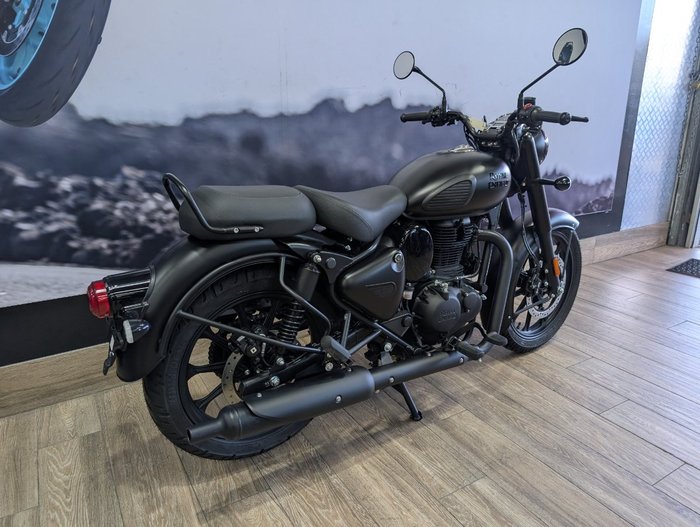 2025 ROYAL ENFIELD (SEE ALSO ENFIEL CLASSIC 350 DARK Black