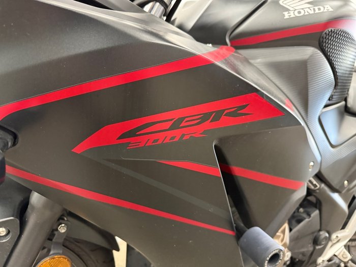 2018 Honda CBR300R Black