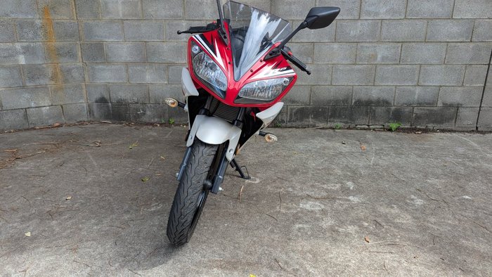 2016 Yamaha YZF-R15 SP V2