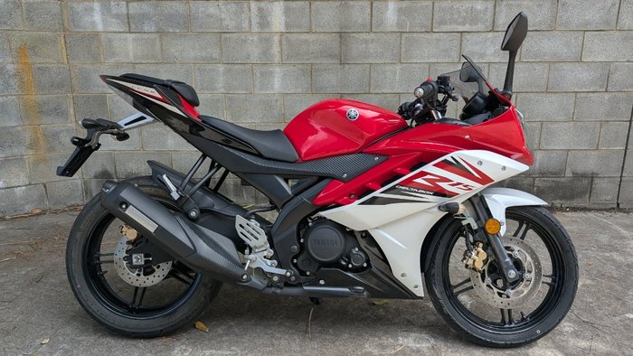 2016 Yamaha YZF-R15 SP V2