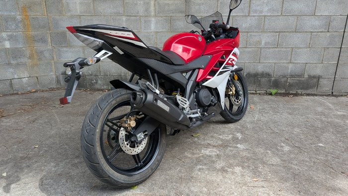 2016 Yamaha YZF-R15 SP V2