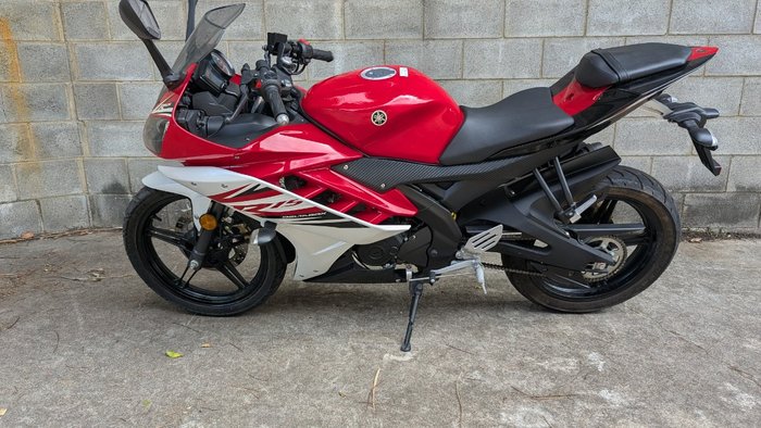 2016 Yamaha YZF-R15 SP V2