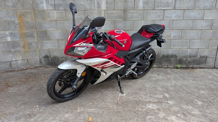 2016 Yamaha YZF-R15 SP V2