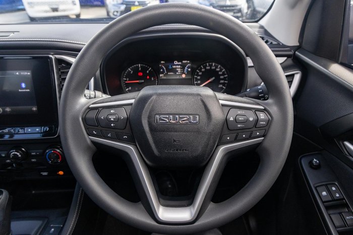 2023 Isuzu MU-X LS-M