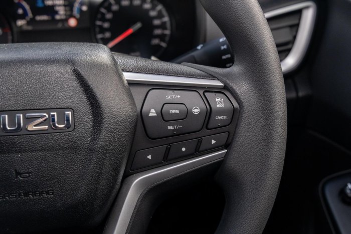 2023 Isuzu MU-X LS-M