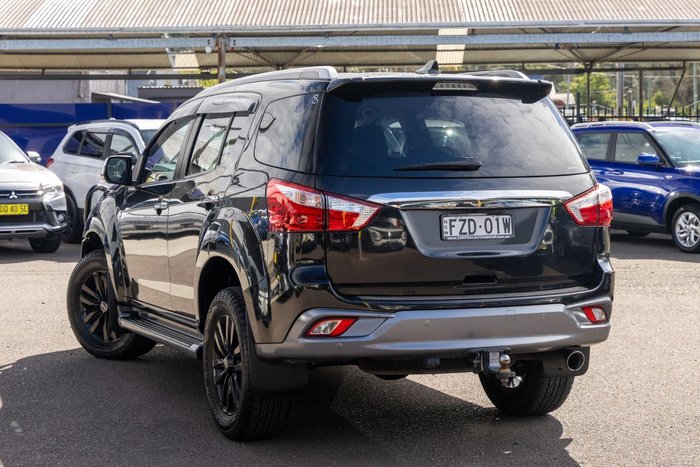 2017 Isuzu MU-X LS-T