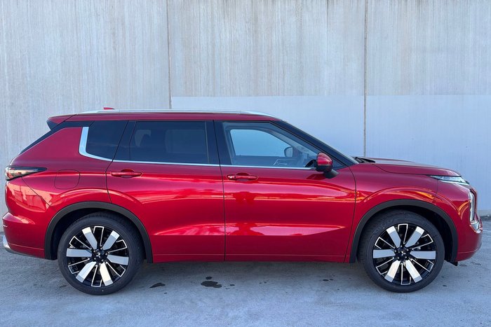 2025 Mitsubishi Outlander Exceed