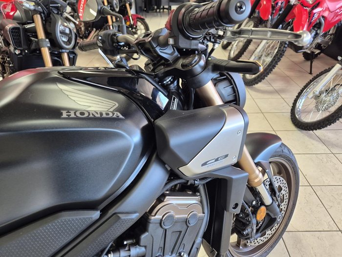 2025 Honda CB650R E-Clutch CB Black