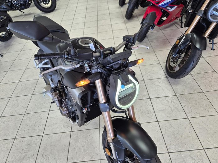 2025 Honda CB650R E-Clutch CB Black