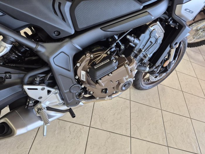 2025 Honda CB650R E-Clutch CB Black