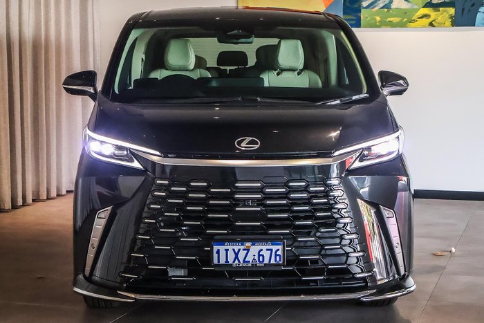 2024 Lexus LM 350h Sports Luxury