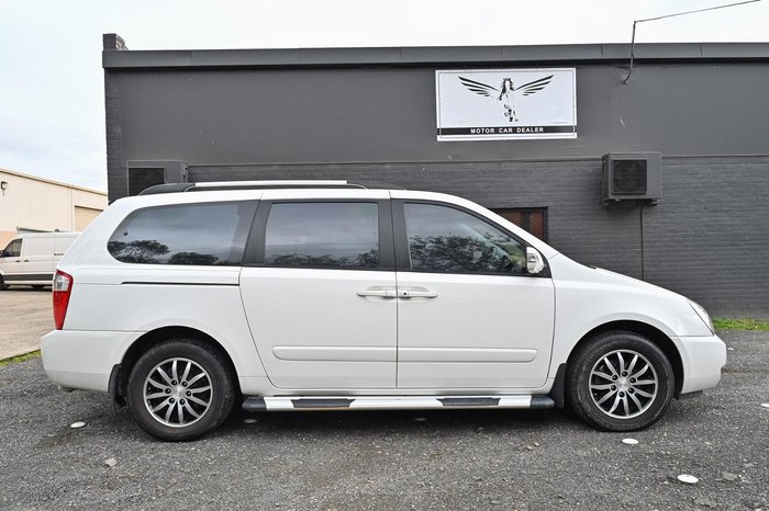 2012 Kia Grand Carnival Si VQ MY12 Clear White