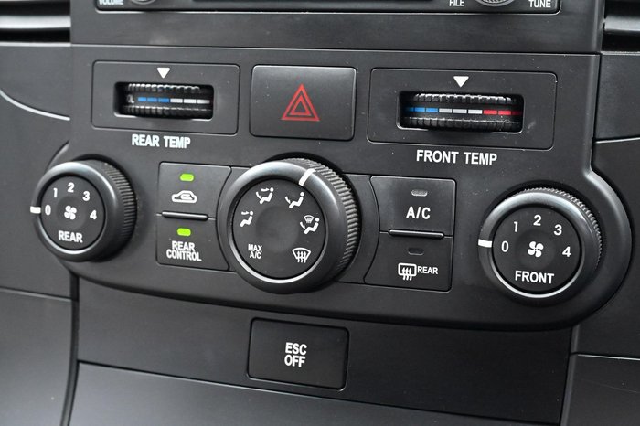 2012 Kia Grand Carnival Si VQ MY12 Clear White