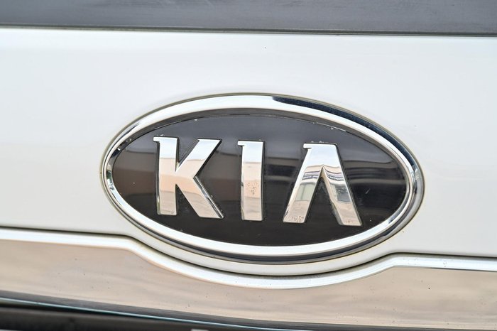 2012 Kia Grand Carnival Si