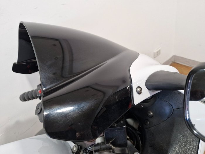 Suzuki 2013 SUZUKI 1300CC GSX1300R WHITE