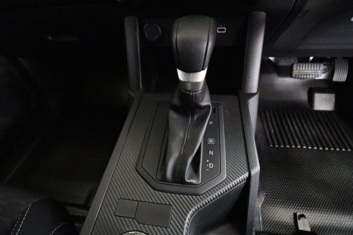 2024 Mitsubishi Triton GLX+