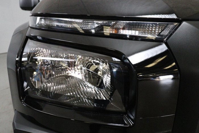 2024 Mitsubishi Triton GLX+