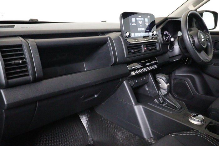 2024 Mitsubishi Triton GLX+