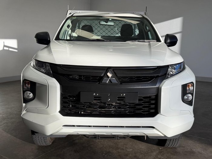 2022 Mitsubishi Triton GLX