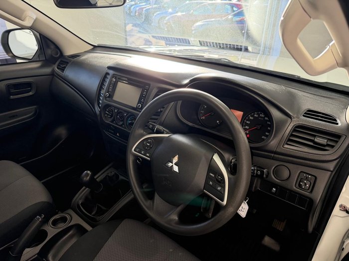 2022 Mitsubishi Triton GLX