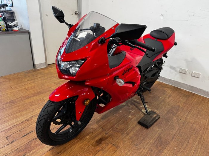 2011 Kawasaki NINJA 250R (EX250) RED