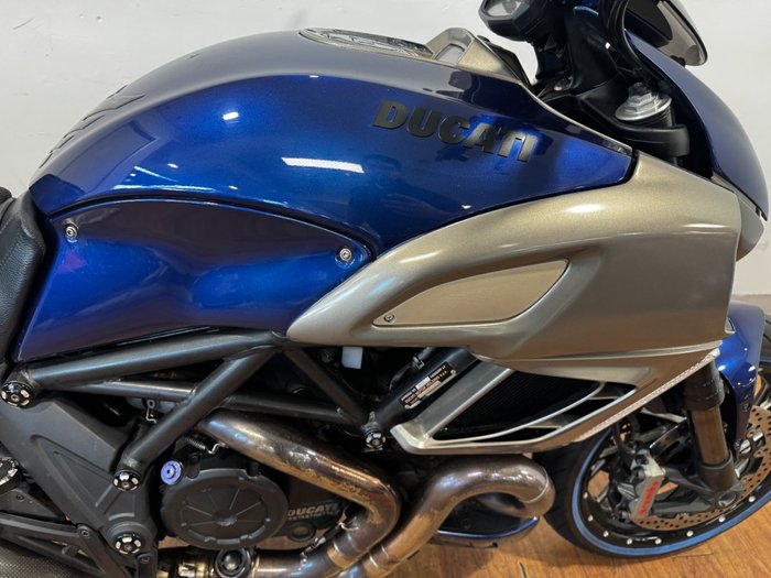 2013 Ducati DIAVEL BLUE