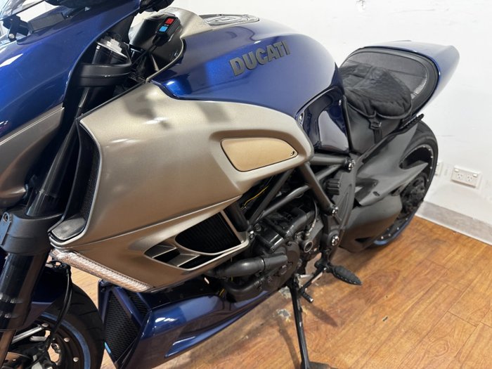 2013 Ducati DIAVEL BLUE