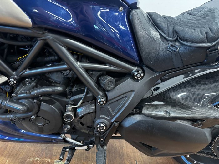 2013 Ducati DIAVEL BLUE