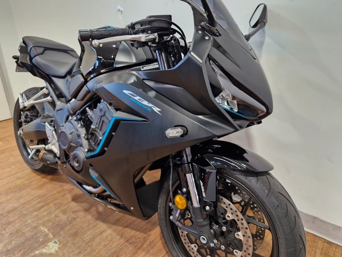 2023 Honda CBR650R Black