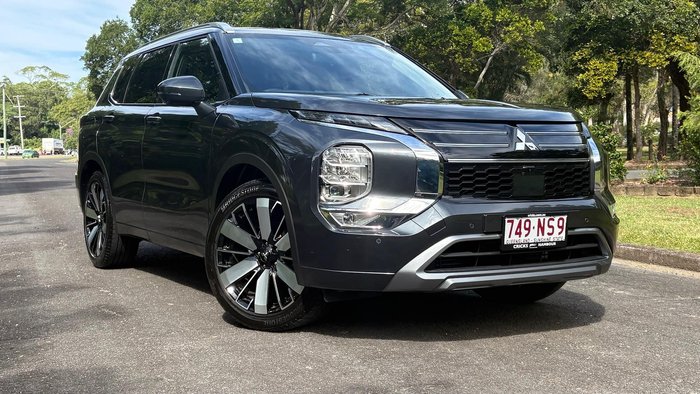 2025 Mitsubishi Outlander Exceed
