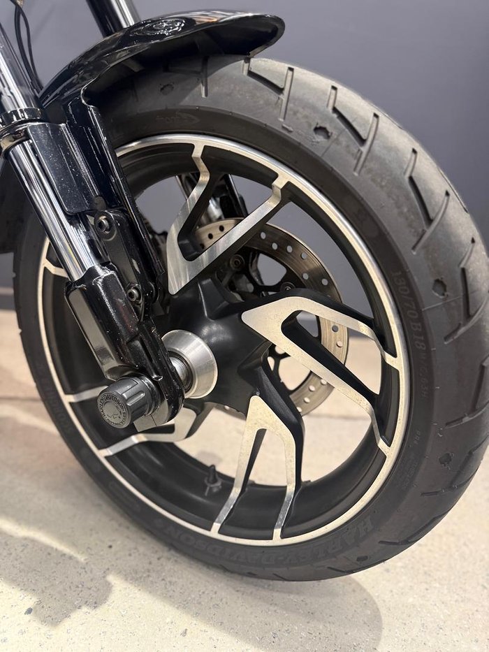 2018 Harley-Davidson Sport Glide 107 (FLSB) Softail Black