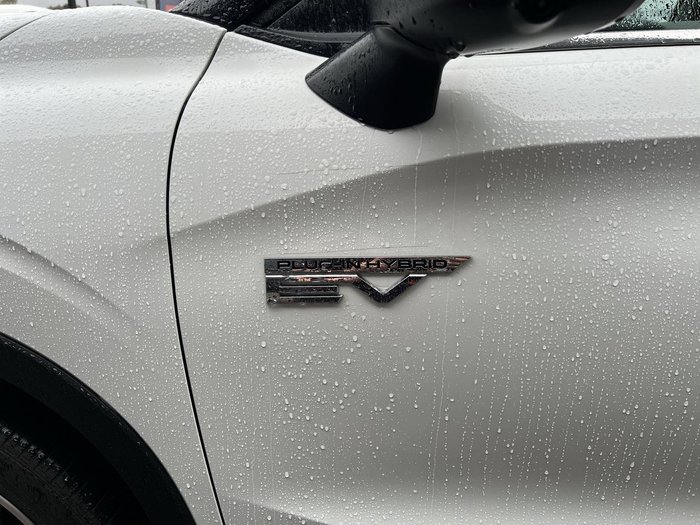 2025 Mitsubishi Outlander PHEV Exceed
