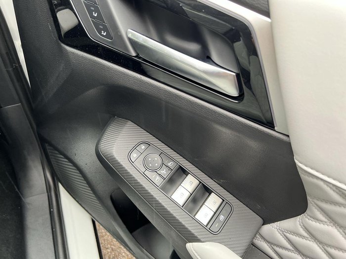 2025 Mitsubishi Outlander PHEV Exceed