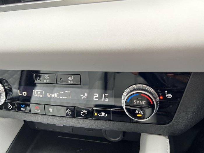 2025 Mitsubishi Outlander PHEV Exceed