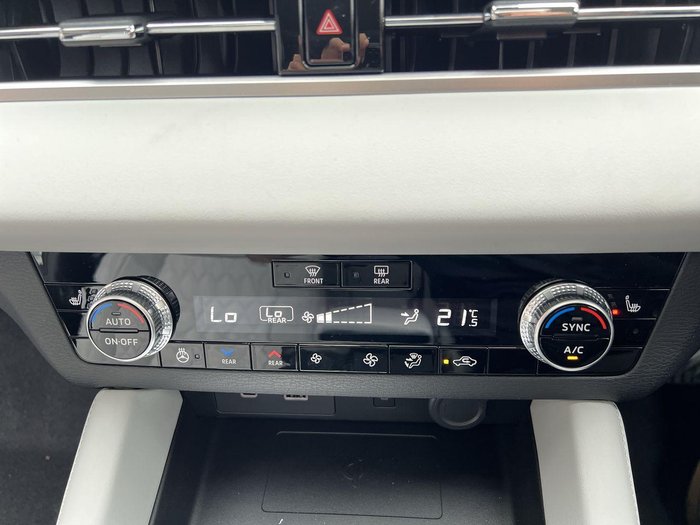 2025 Mitsubishi Outlander PHEV Exceed
