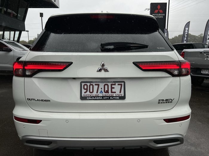 2025 Mitsubishi Outlander PHEV Exceed