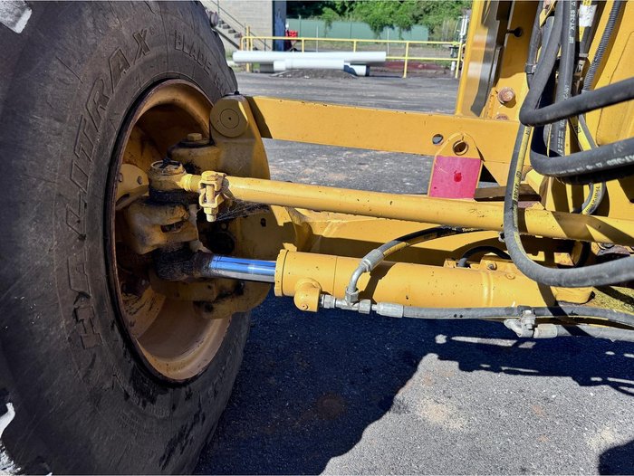 2013 Caterpillar 12M