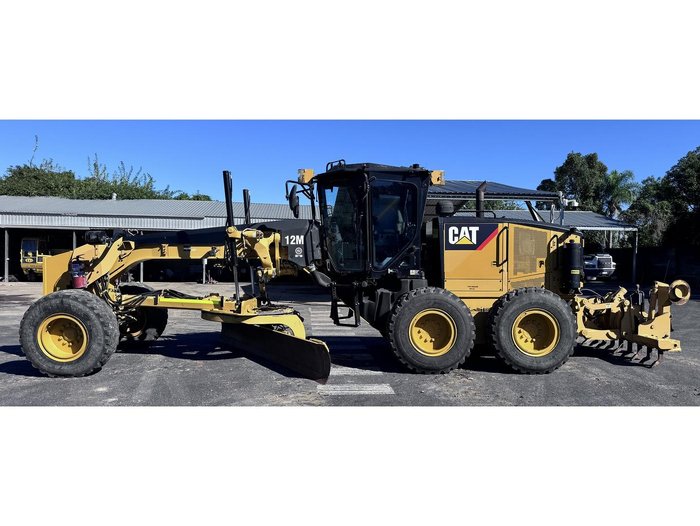 2013 Caterpillar 12M