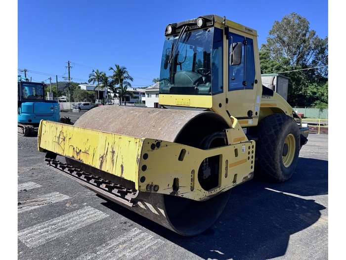 2014 BOMAG Bw211d4