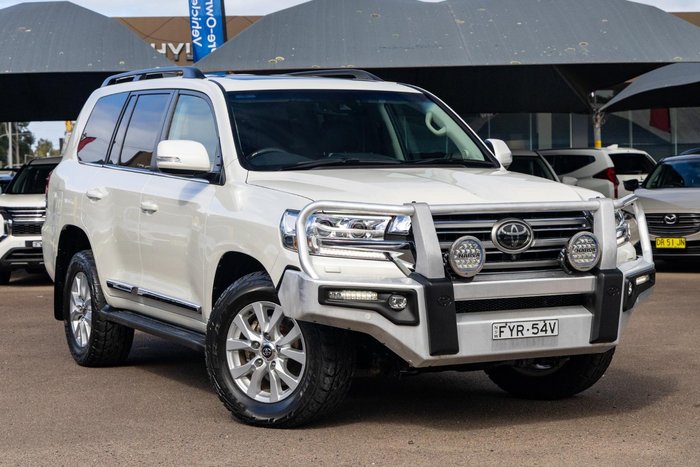 2020 Toyota Landcruiser Sahara VDJ200R 4X4 Dual Range