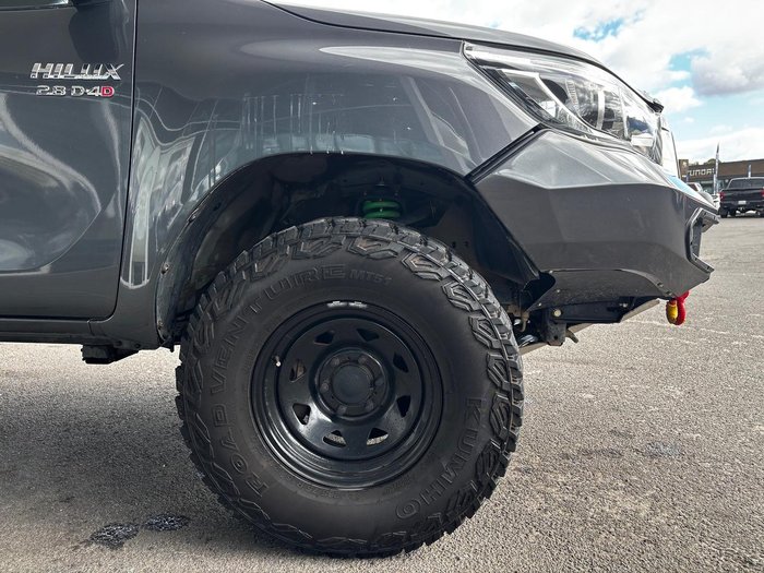 2020 Toyota Hilux SR5