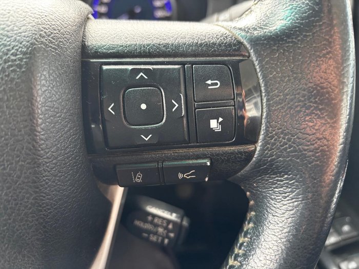 2020 Toyota Hilux SR5
