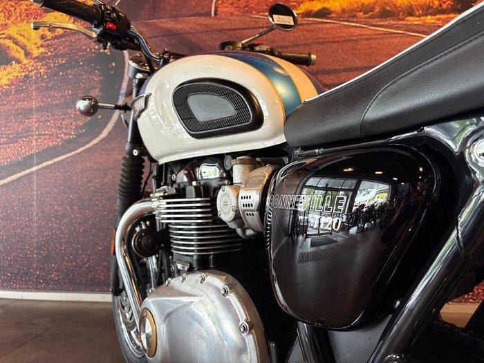 2019 Triumph Bonneville T120 Bonneville White