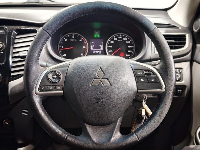 2016 Mitsubishi Triton GLS