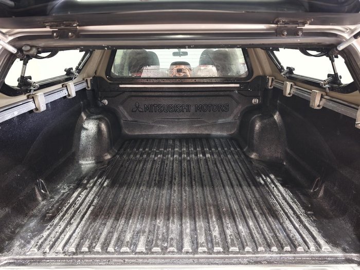 2016 Mitsubishi Triton GLS