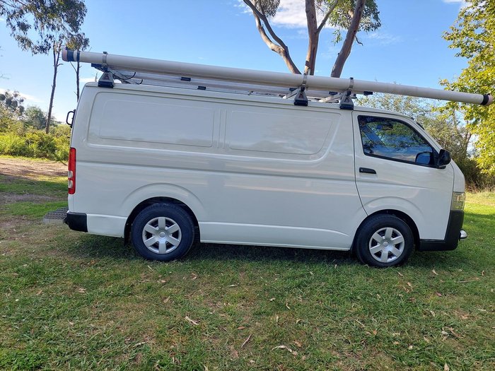 2016 Toyota Hiace