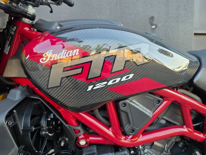2024 Indian FTR R 1200 CARBON CARBON FIBER
