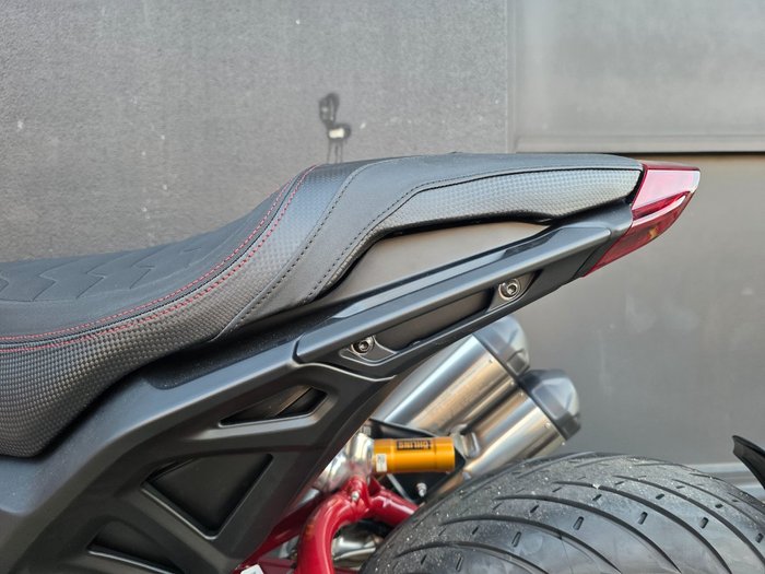 2024 Indian FTR R 1200 CARBON CARBON FIBER